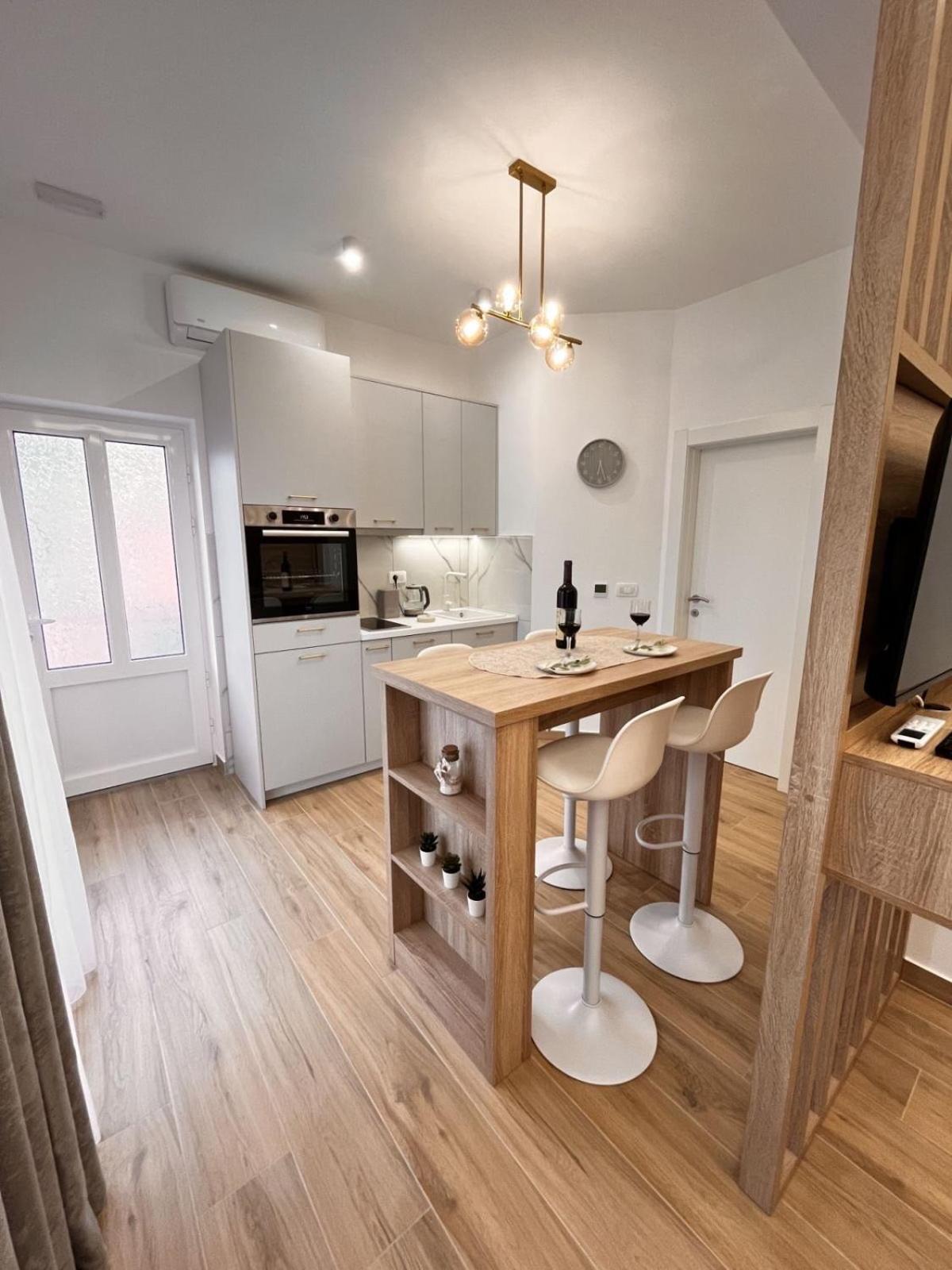Dmm Apartments Tivat Zewnętrze zdjęcie